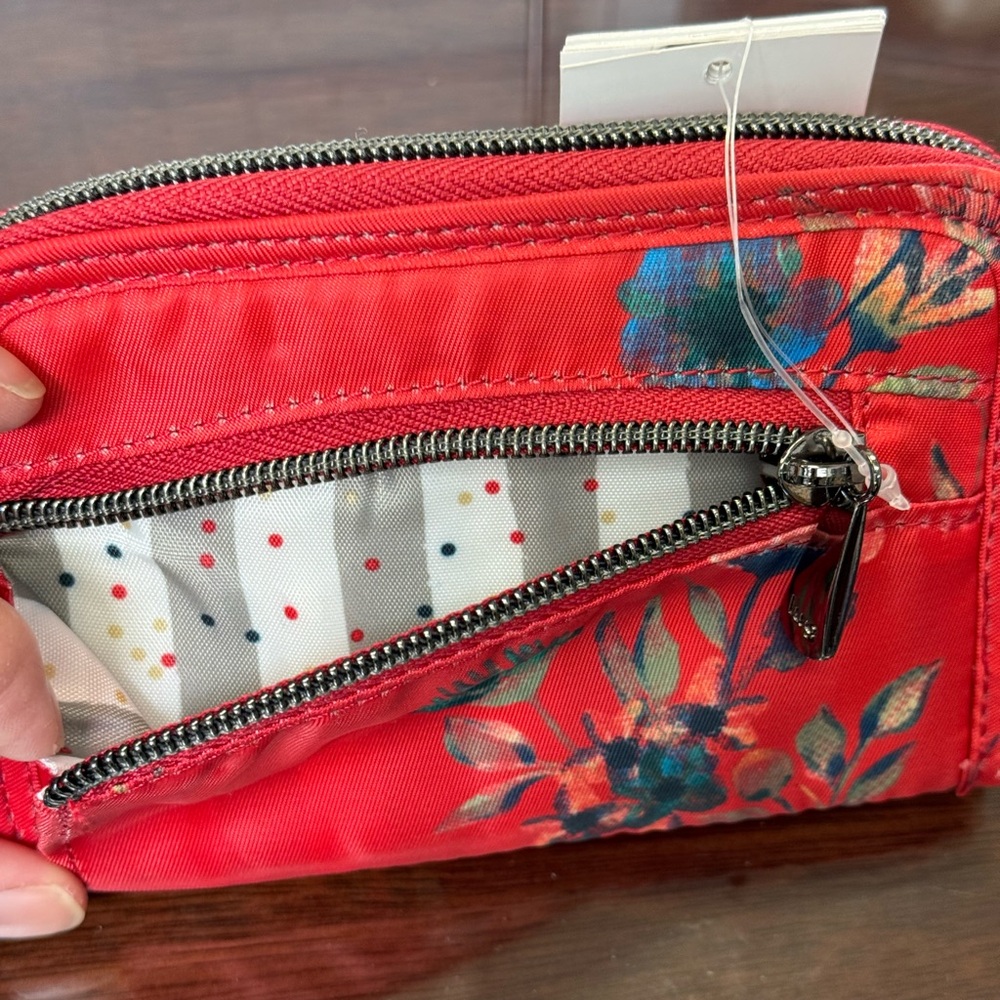 Lug Rodeo Compact RFID Wristlet Wallet - Bouquet Red-NWT - Picture 5 of 6